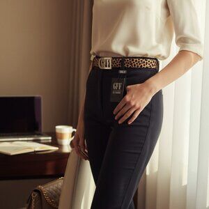 GIANFRANCO FERRE SILVER METAL INITIAL GFF ANIMAL PRINT DESIGNER 1" BELT 32"